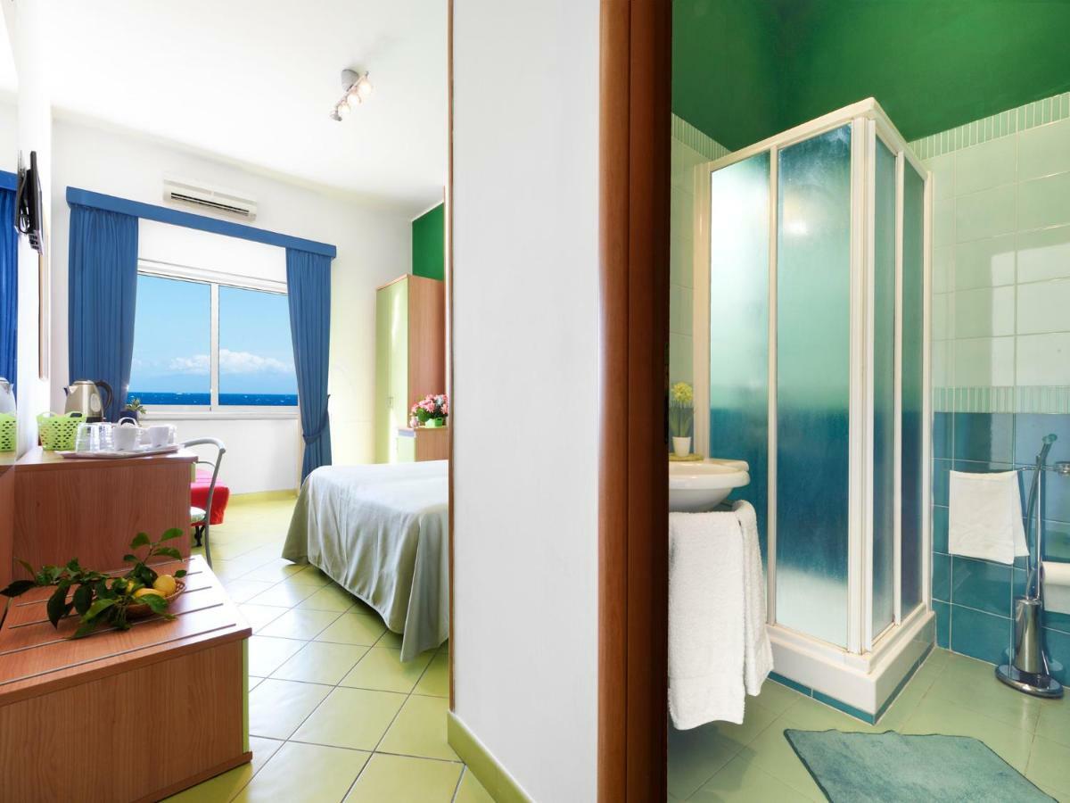 Hotel Alta Marea Sorrento Massa Lubrense Exterior foto